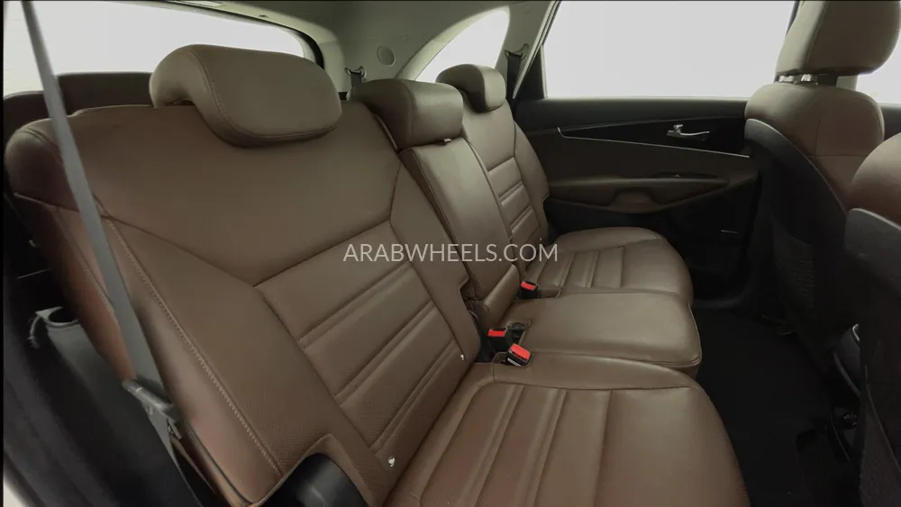 Kia Sorento 2019 for Sale in Dubai Image-29