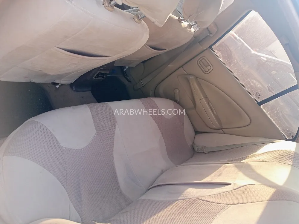 Nissan Sunny 2009 for Sale in Abu Dhabi Image-4