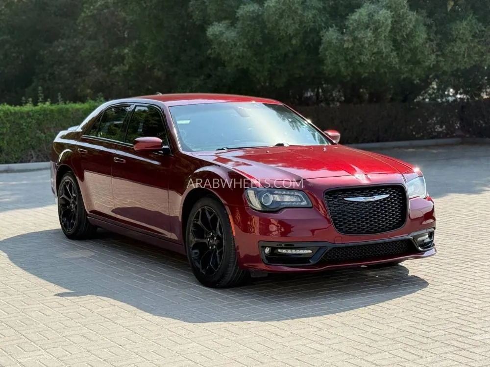 كرايسلر 300 2019 for Sale in الشارقة Image-7