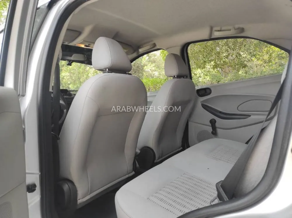 Ford Figo 2018 for Sale in Sharjah Image-10