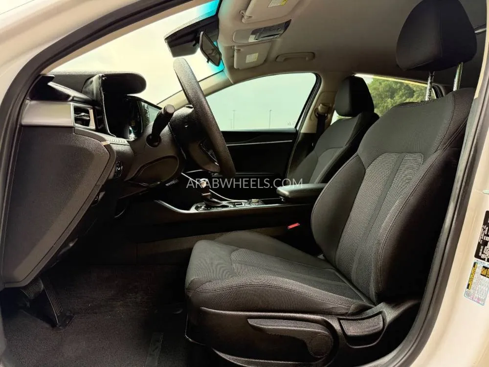 Kia K5 2022 for Sale in Sharjah Image-11