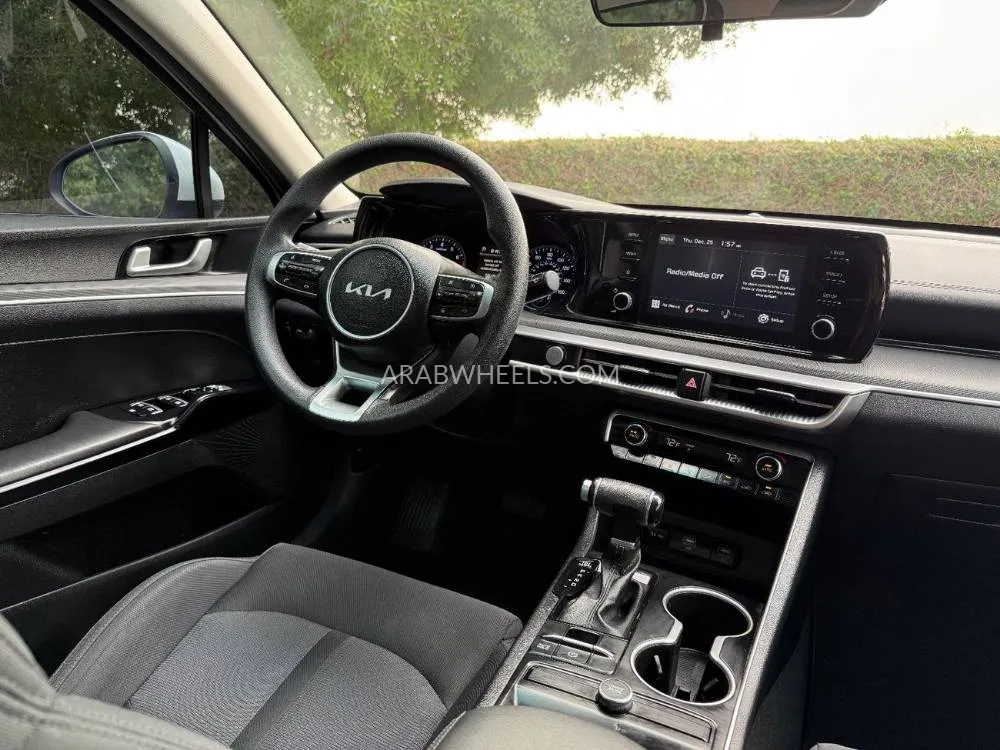 Kia K5 2022 for Sale in Sharjah Image-15