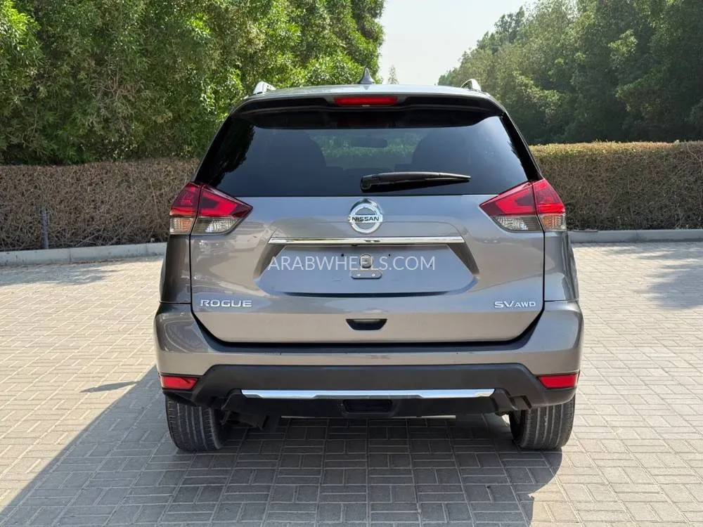 Nissan Rogue 2018 for Sale in Sharjah Image-3