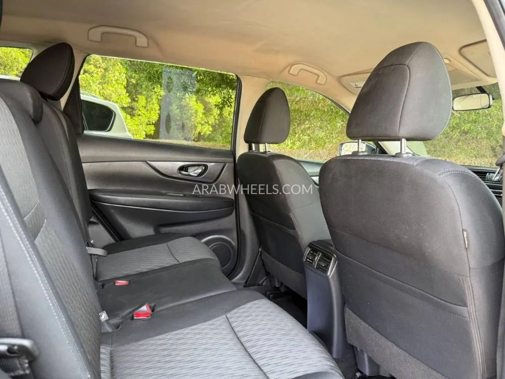 Nissan Rogue 2018 for Sale in Sharjah Image-18