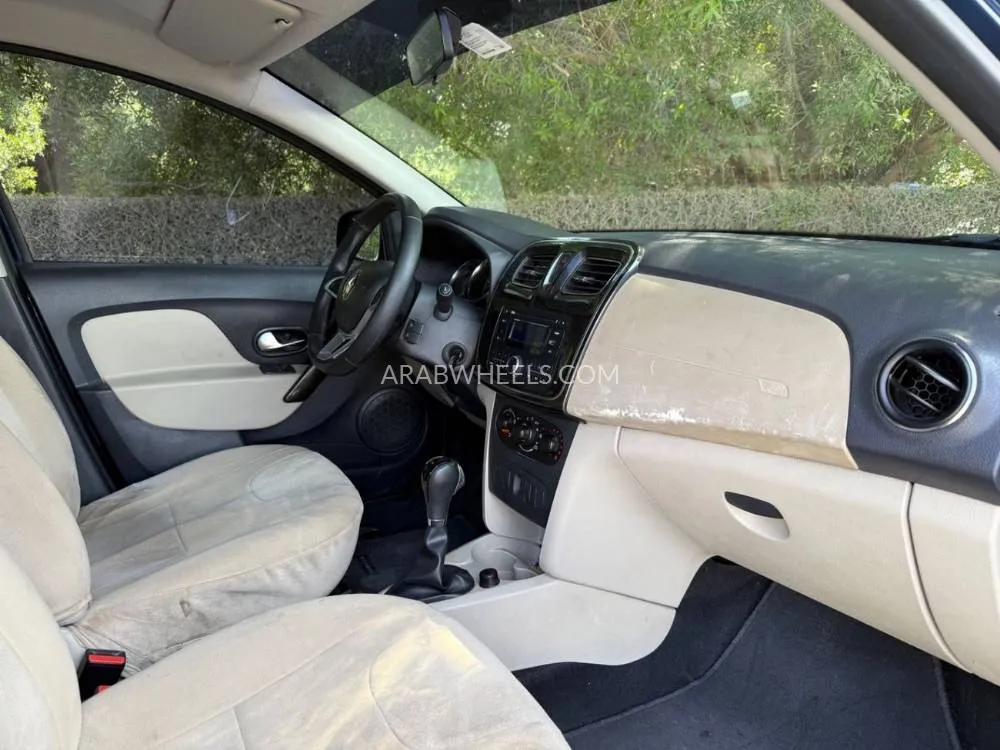 Renault Symbol 2020 for Sale in Sharjah Image-16