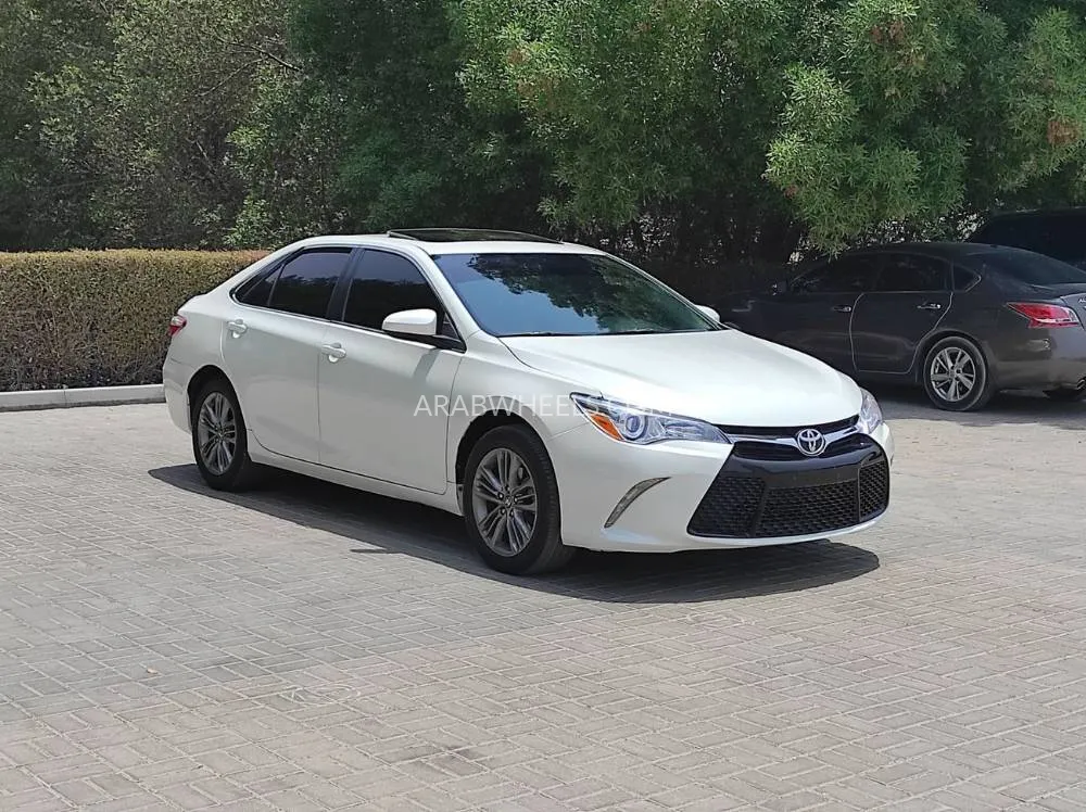 Toyota Camry 2016 for Sale in Sharjah Image-3
