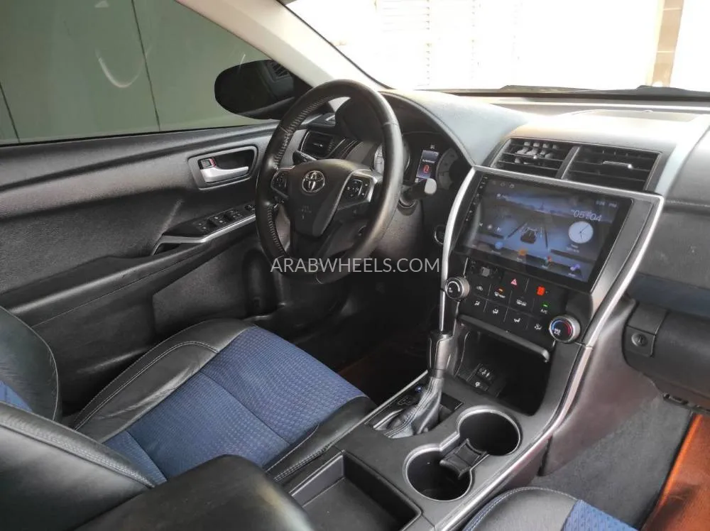 Toyota Camry 2016 for Sale in Sharjah Image-16