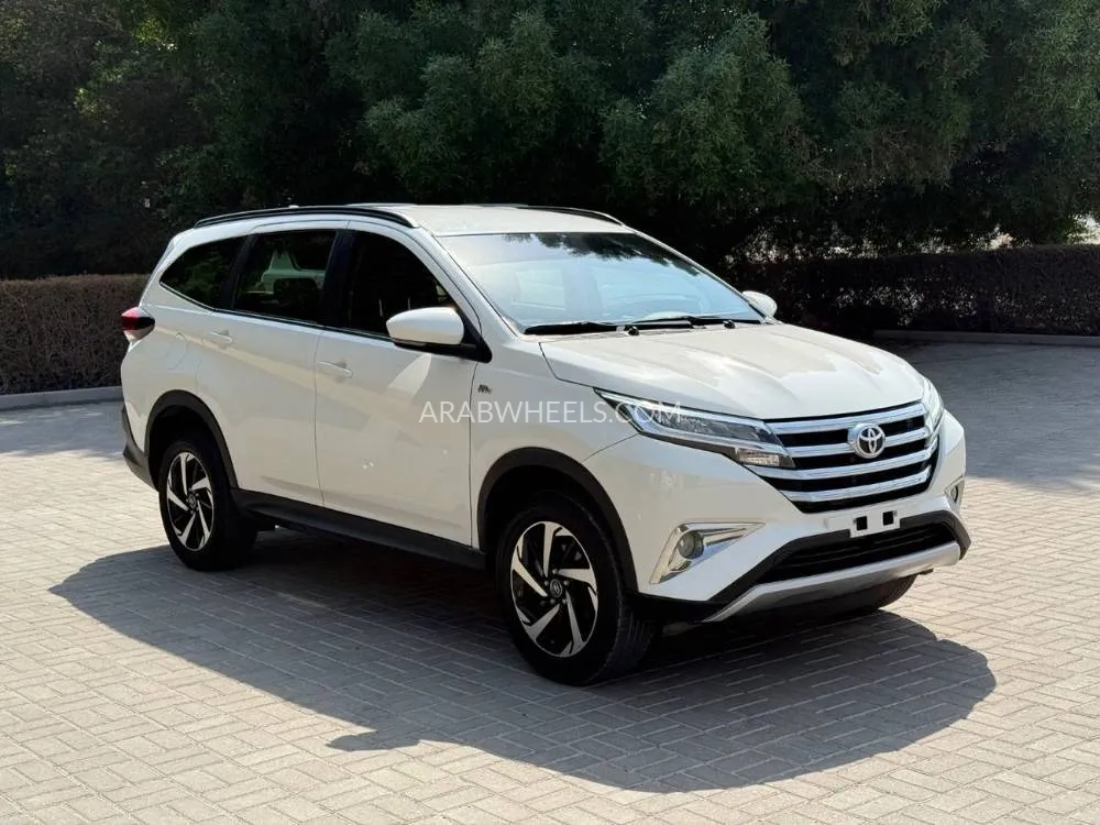 Toyota Rush 2023 for Sale in Sharjah Image-2