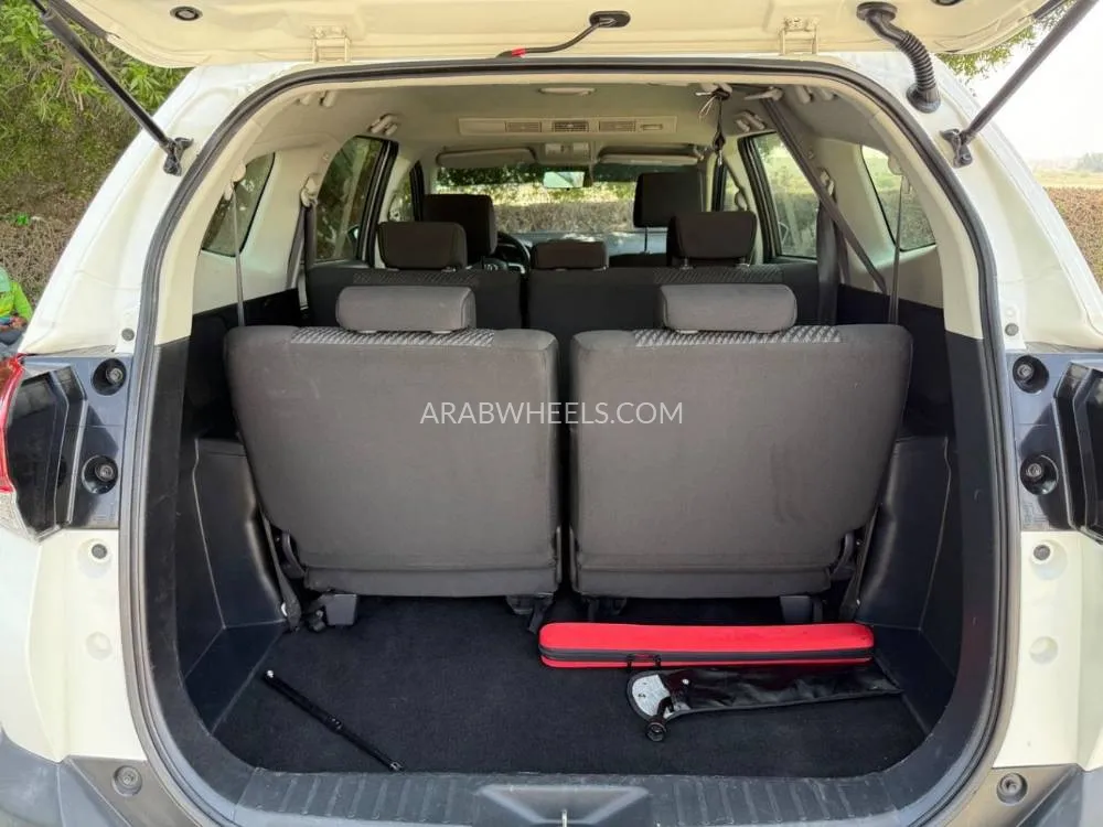 Toyota Rush 2023 for Sale in Sharjah Image-11