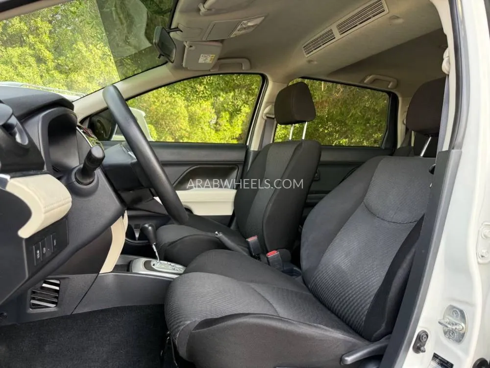 Toyota Rush 2023 for Sale in Sharjah Image-15