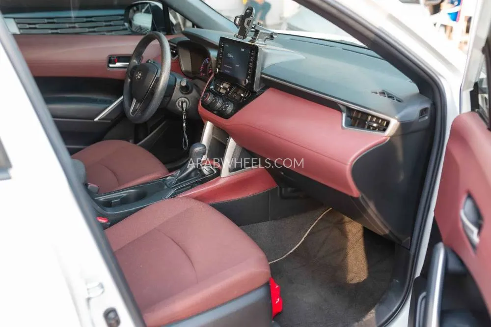 تويوتا كورولا كروس 2023 for Sale in دبي Image-17