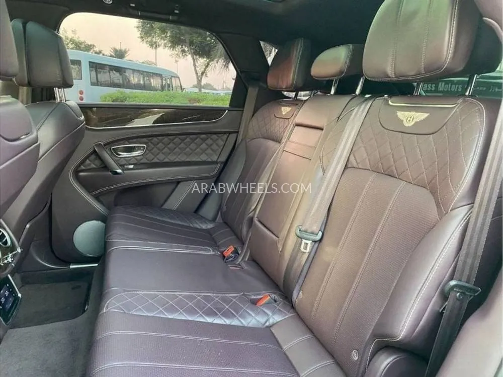 Bentley Bentayga 2017 for Sale in Dubai Image-13