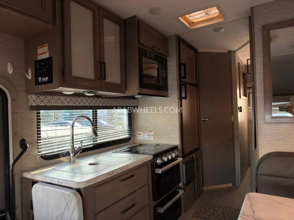 Ford E 350 2022 for Sale in Dubai Image-15