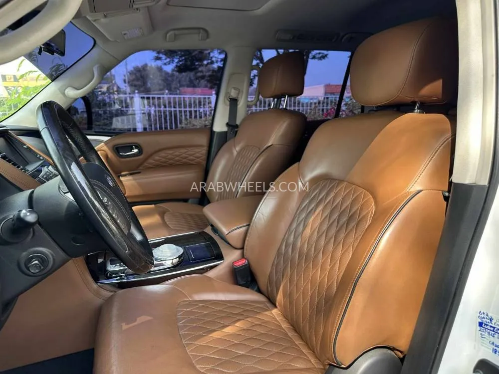 Infiniti QX80 2020 for Sale in Dubai Image-5