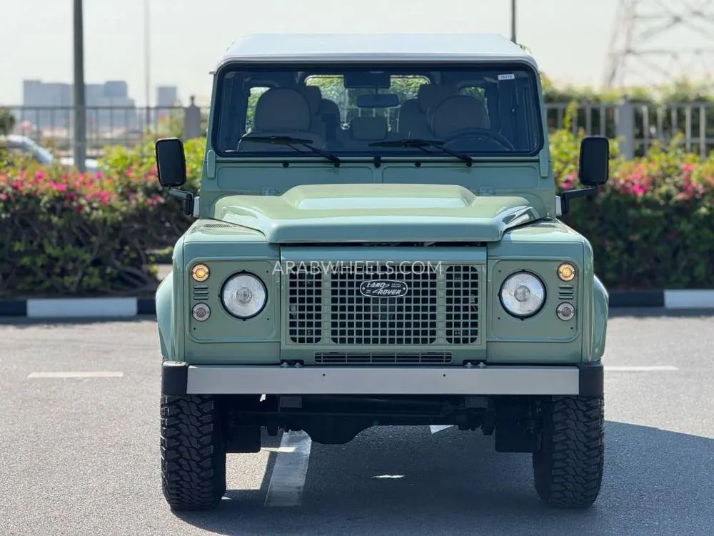 Land Rover Defender 2016 for Sale in Dubai Image-2