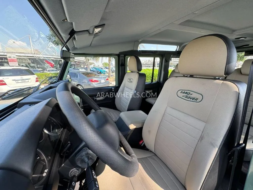 Land Rover Defender 2016 for Sale in Dubai Image-10