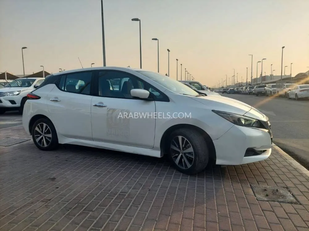 Nissan Leaf 2020 for Sale in Ajman Image-4