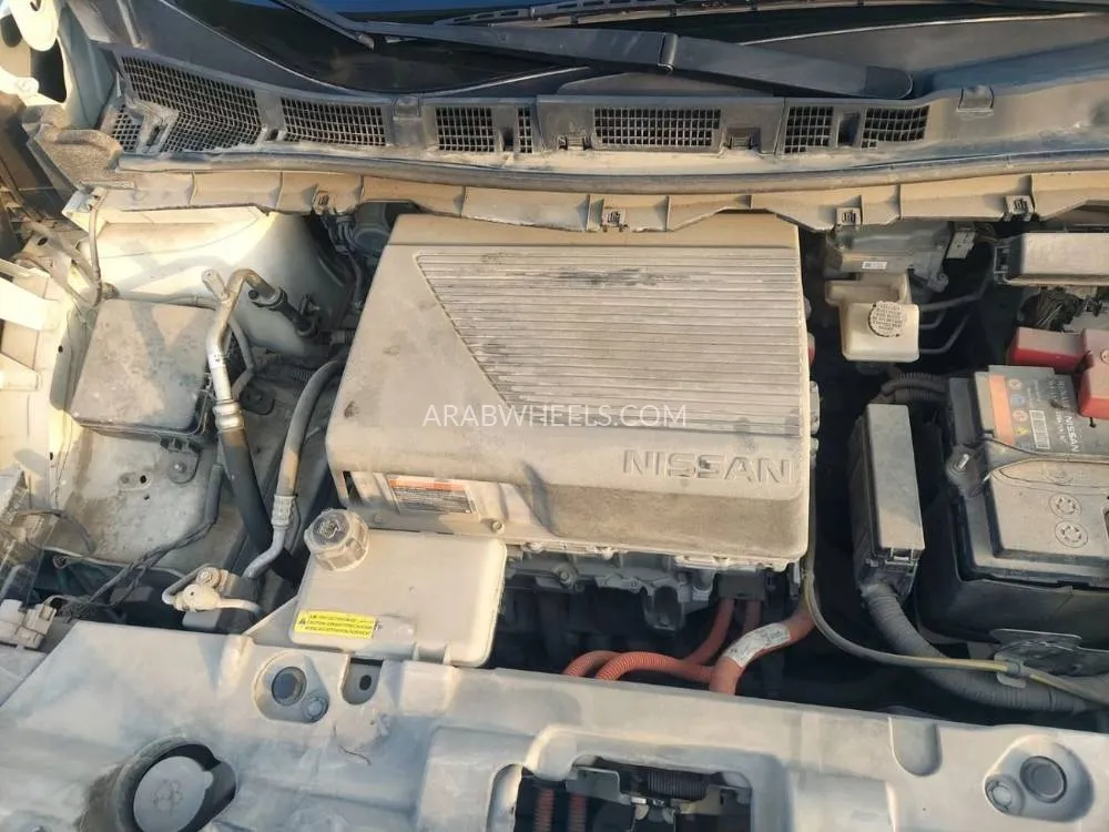 Nissan Leaf 2020 for Sale in Ajman Image-10