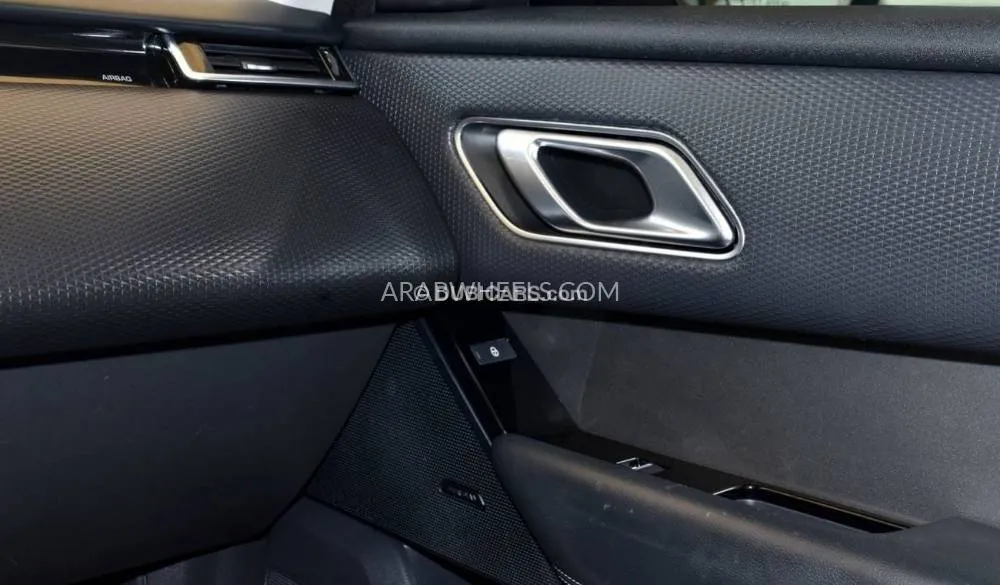 Land Rover Range Rover Velar 2018 for Sale in Dubai Image-10