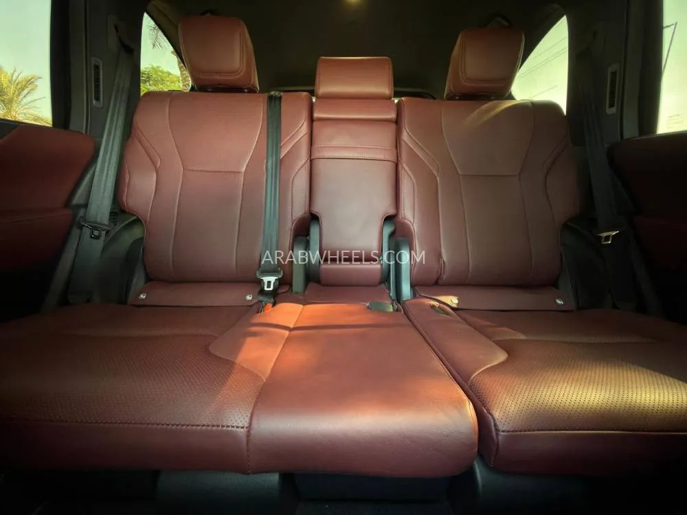Lexus LX 2024 for Sale in Dubai Image-15