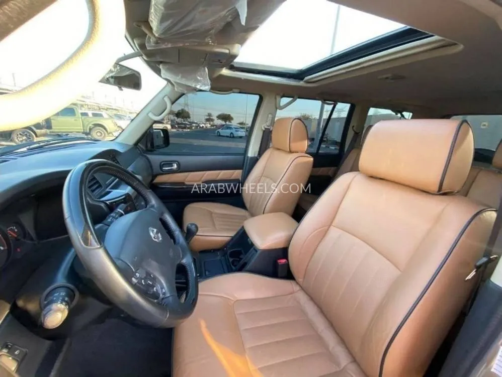 Nissan Patrol 2020 for Sale in Dubai Image-10