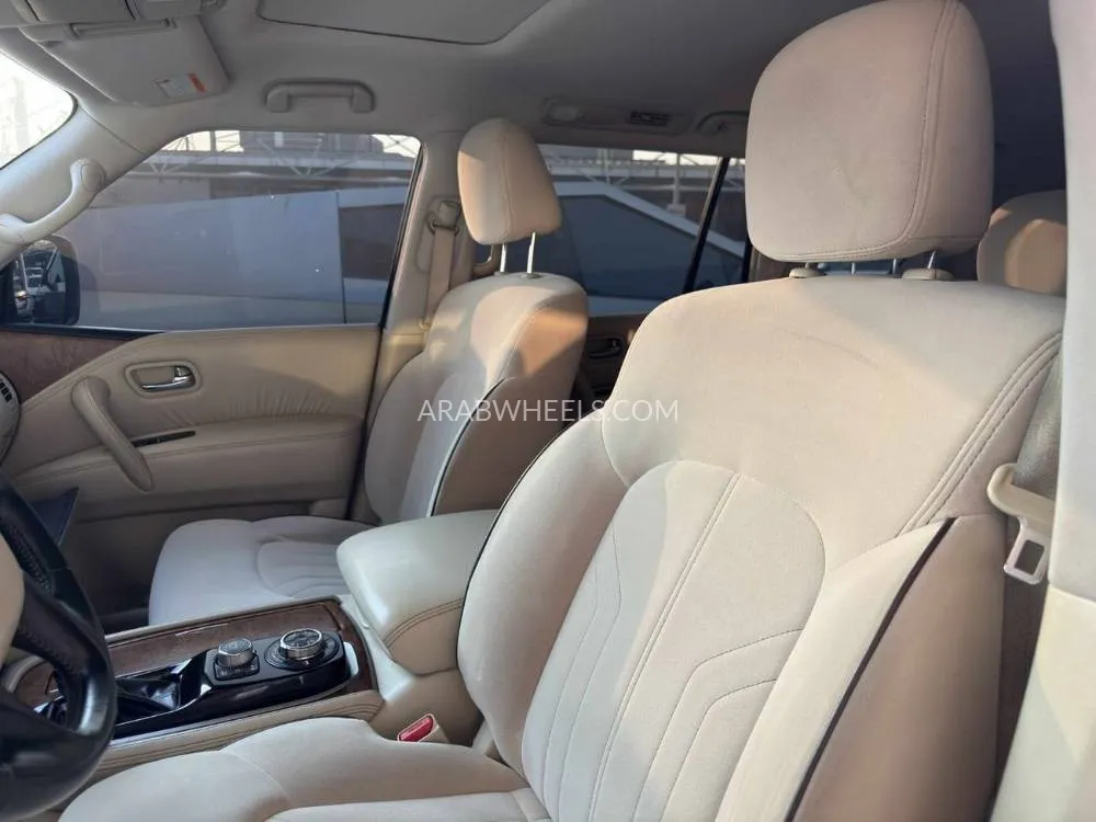 Nissan Patrol 2020 for Sale in Dubai Image-5