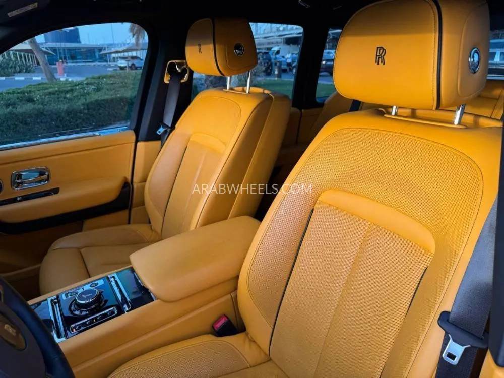 Rolls Royce Cullinan 2022 for Sale in Dubai Image-5