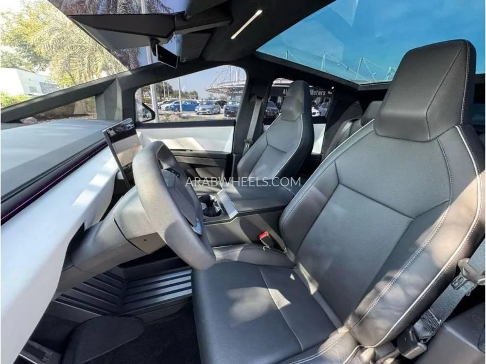 Tesla Cybertruck 2024 for Sale in Dubai Image-9