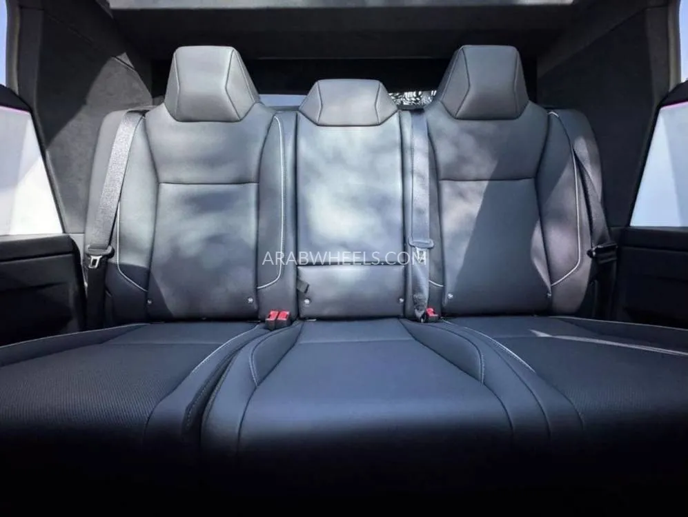 Tesla Cybertruck 2024 for Sale in Dubai Image-18