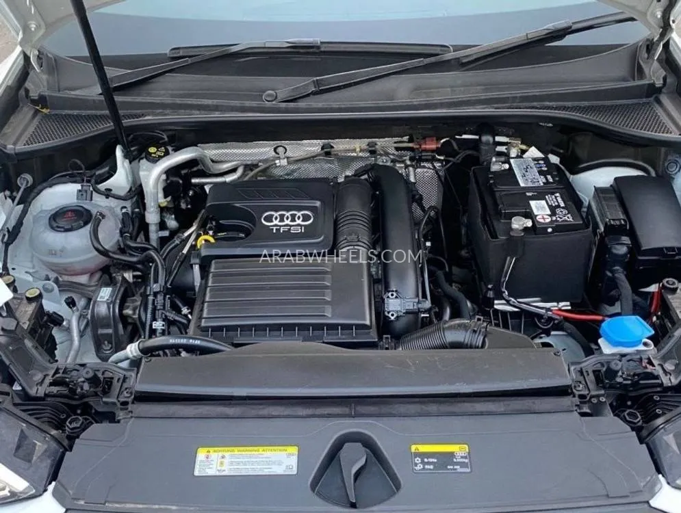 Audi Q3 2020 for Sale in Dubai Image-16
