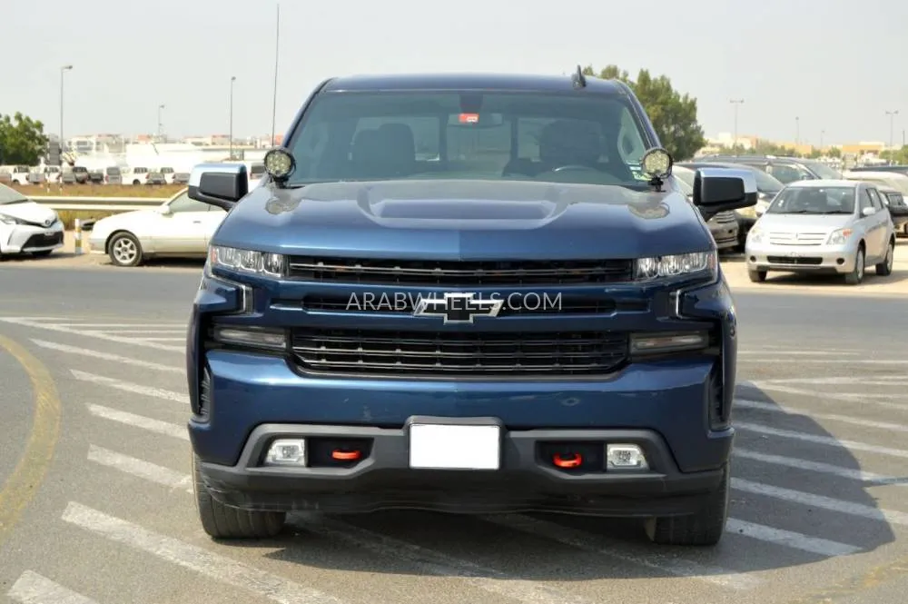 Chevrolet Silverado 2020 for Sale in Dubai Image-3