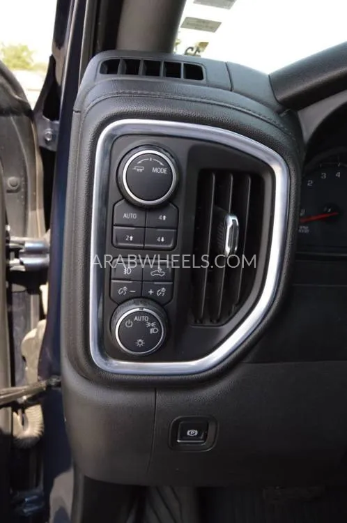 Chevrolet Silverado 2020 for Sale in Dubai Image-22