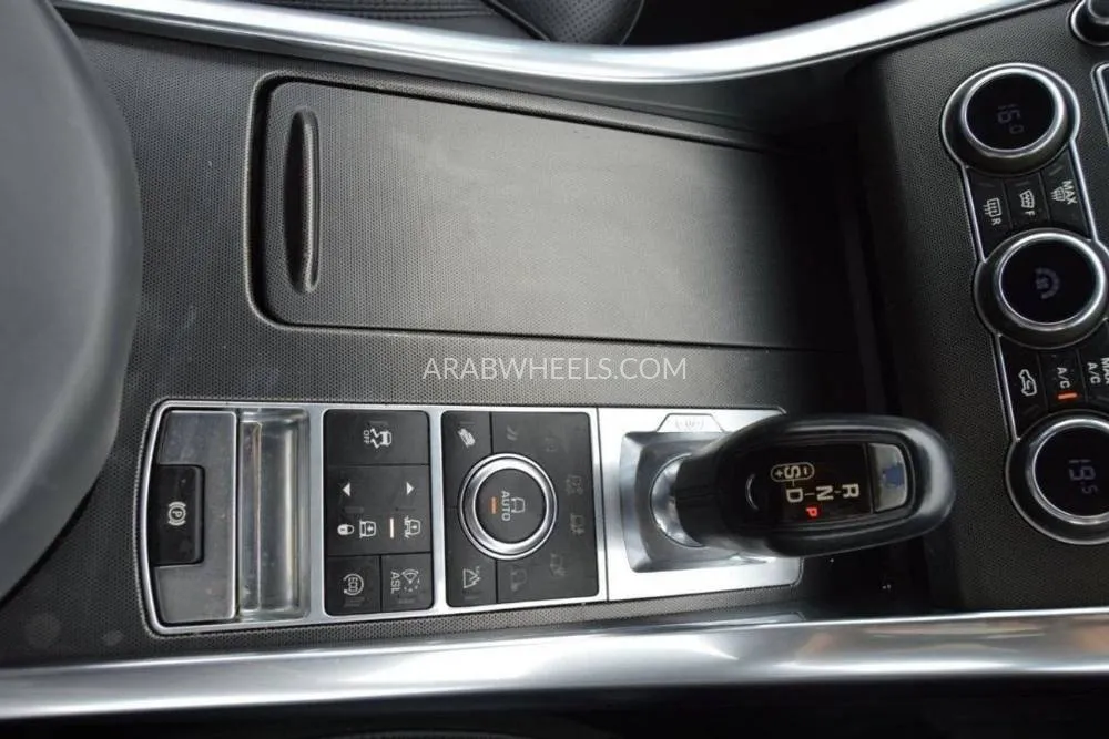Land Rover Defender 2014 for Sale in Dubai Image-10