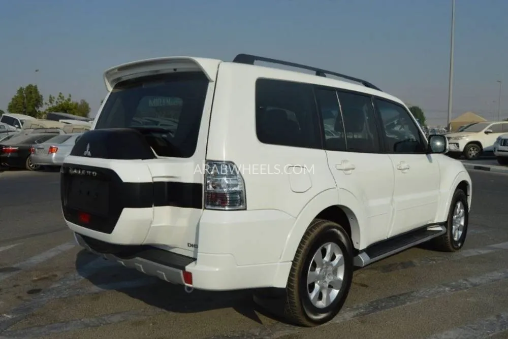 Mitsubishi Pajero 2020 for Sale in Dubai Image-5