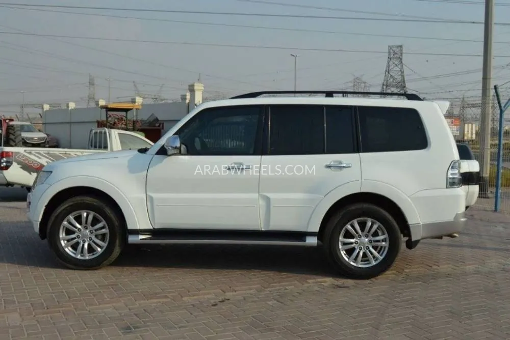 Mitsubishi Pajero 2020 for Sale in Dubai Image-7