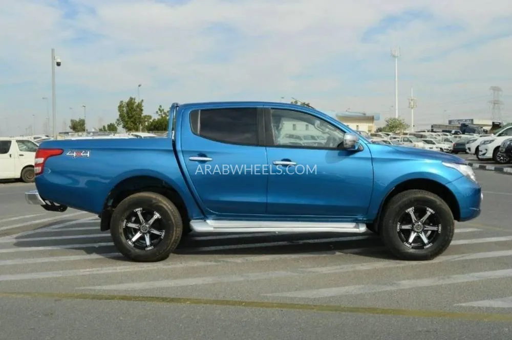 Mitsubishi Triton 2019 for Sale in Dubai Image-6
