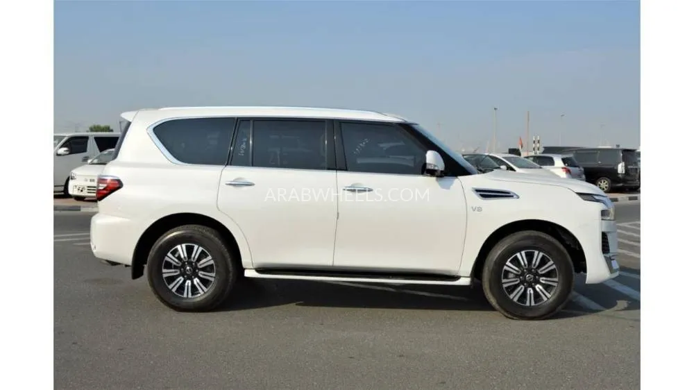 Nissan Patrol 2020 for Sale in Dubai Image-8