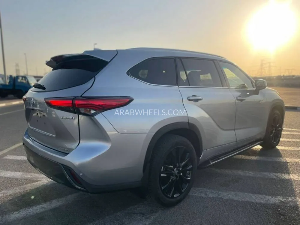 Toyota Grand Highlander 2021 for Sale in Dubai Image-7