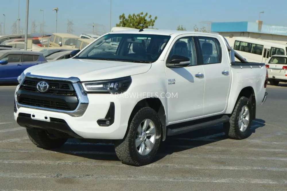 Toyota Hilux 2017 for Sale in Dubai Image-3