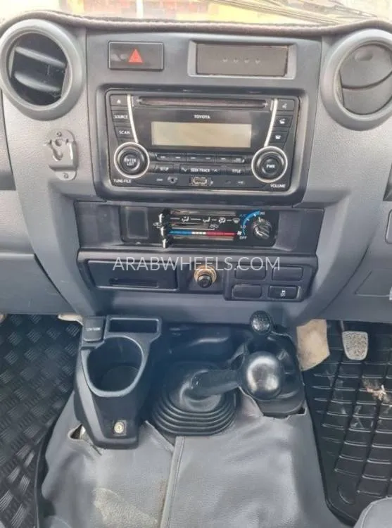 Toyota Land Cruiser 70 Series 2019 for Sale in Dubai Image-9