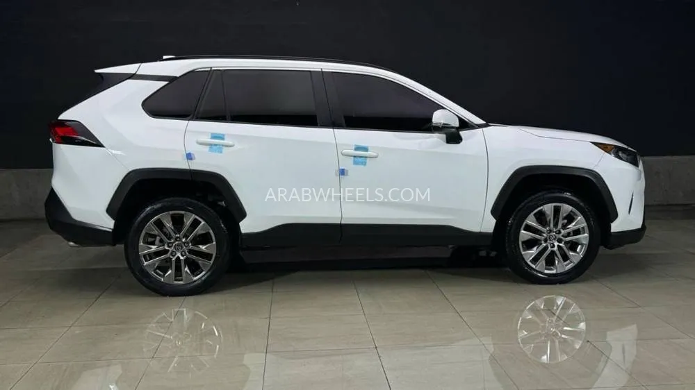 Toyota Rav4 2020 for Sale in Dubai Image-7