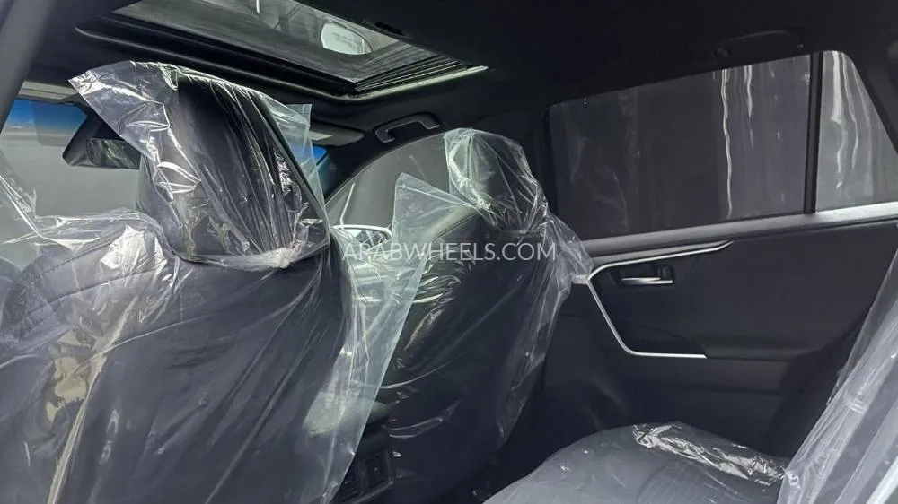 Toyota Rav4 2022 for Sale in Dubai Image-15