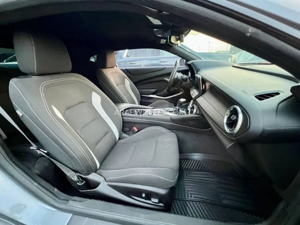 Chevrolet Camaro 2021 for Sale in Ajman Image-11