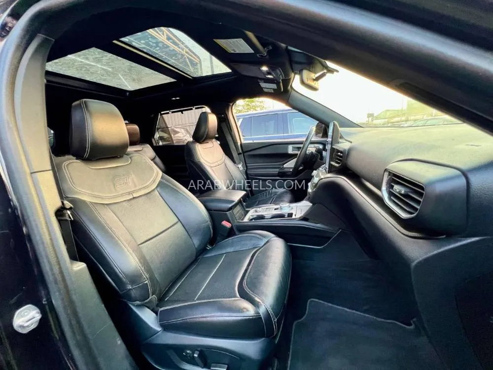 Ford Explorer 2021 for Sale in Ajman Image-9