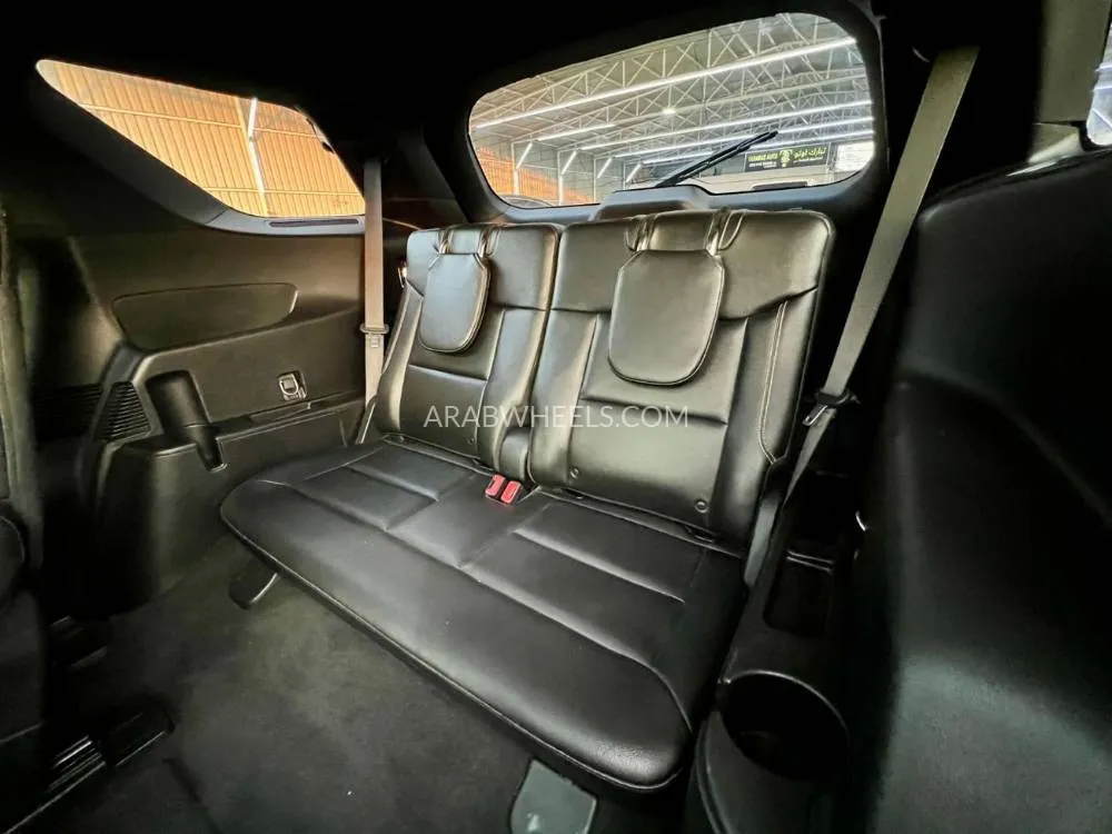 Ford Explorer 2021 for Sale in Ajman Image-10