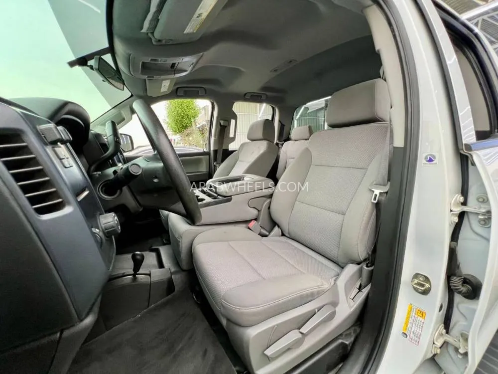 GMC Sierra 2019 for Sale in Ajman Image-8