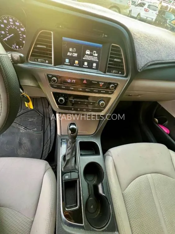 Hyundai Sonata 2016 for Sale in Ajman Image-11