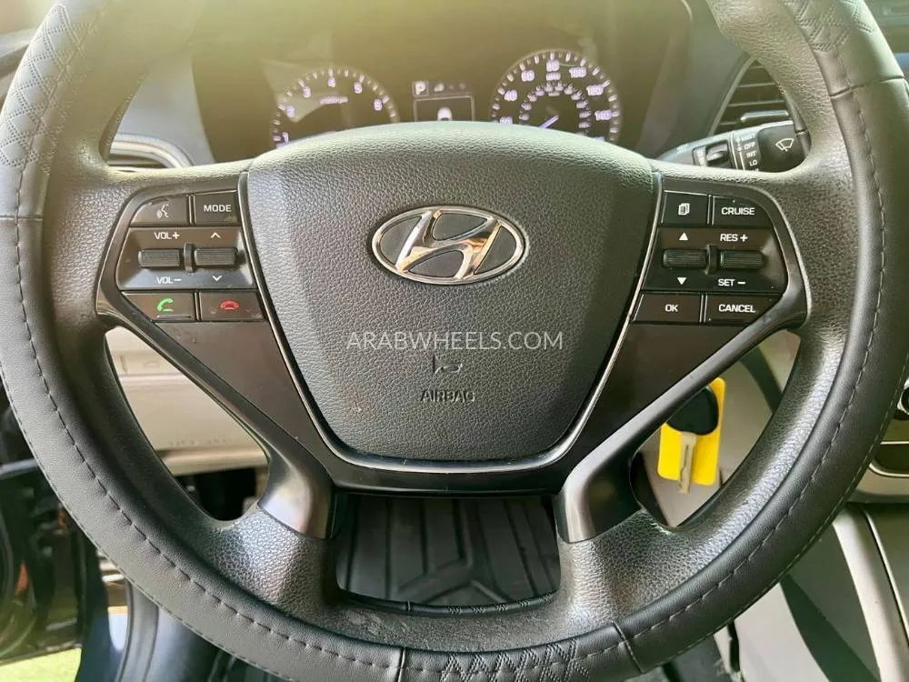 Hyundai Sonata 2016 for Sale in Ajman Image-14