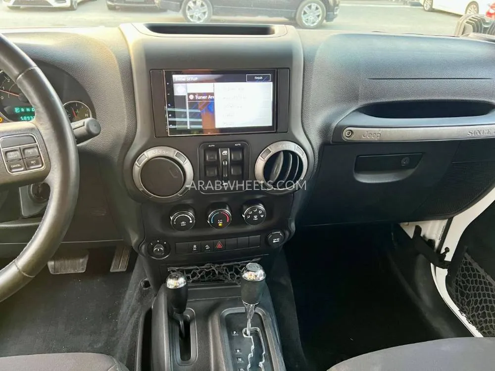 Jeep Wrangler 2017 for Sale in Ajman Image-16