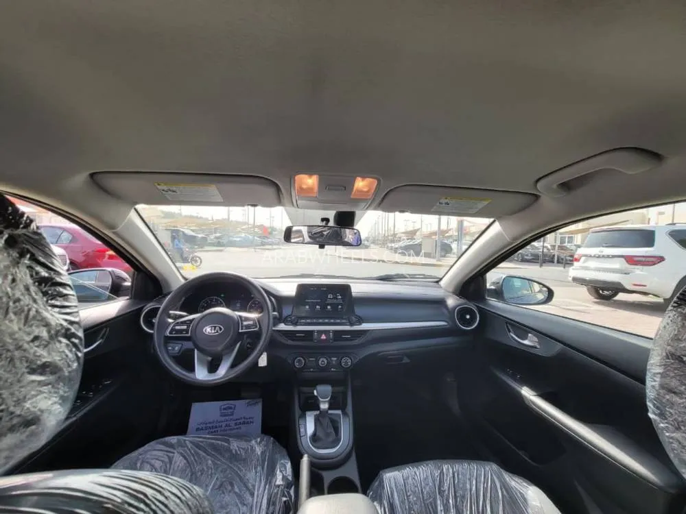 Kia Cerato 2021 for Sale in Ajman Image-5